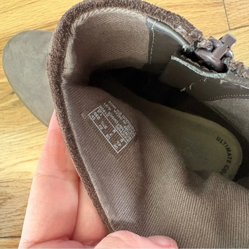 Clarks Women Cloudstepper Booties - Picture 4 of 9